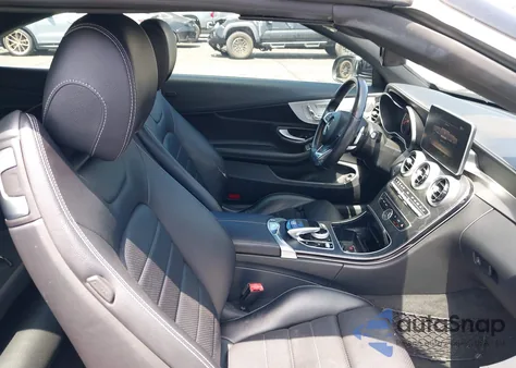 2017 Mercedes-Benz C 300 z USA, uszkodzony, nr VIN WDDWK4JB3HF542588